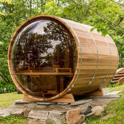Sauna de barril de madera de vapor al aire libre con ventana panorámica con estufa eléctrica