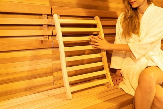 Sistema de música Bluetooth Sauna seca al aire libre Relajación y salud con puerta de vidrio templado