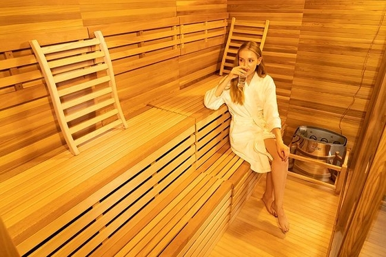 Sauna seca al aire libre de madera del OEM y del ODM con la estufa eléctrica 9KW