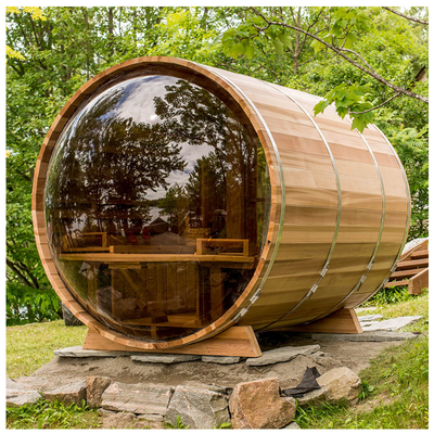 Sauna de barril al aire libre con ventana panorámica