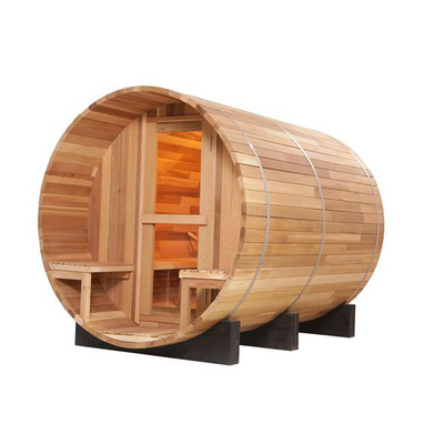 Persona de Smartmak 6 alrededor de Cedar Wood Barrel Sauna Outdoor rojo con el pórtico